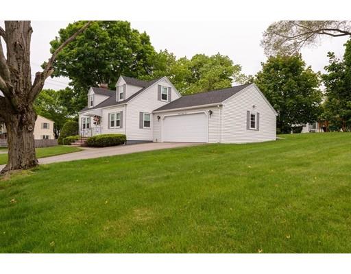 15 Myopia Road Stoneham, MA 02180 - Photo 3 of 41 Gallery Image 3