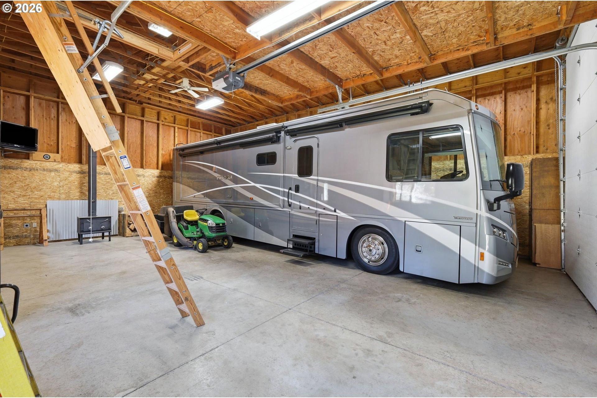 37845 Shenandoah Loop Springfield, OR 97478 - Photo 35 of 48 RV Parking