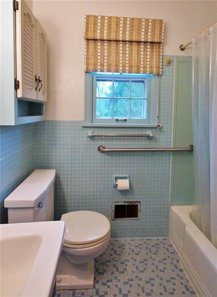 1115 Powers Run Road Pittsburgh, PA 15238 - Photo 15 of 22 Gallery Image 15