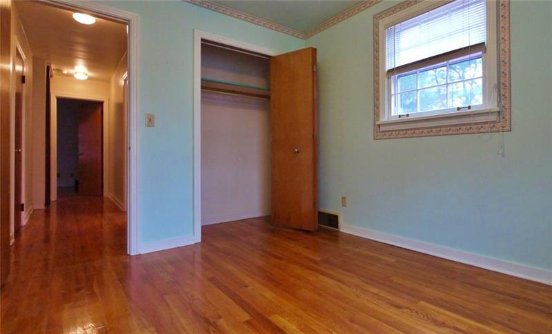 1115 Powers Run Road Pittsburgh, PA 15238 - Photo 16 of 22 Gallery Image 16