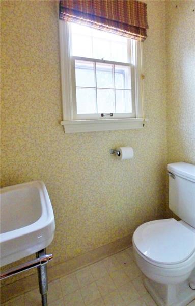 1115 Powers Run Road Pittsburgh, PA 15238 - Photo 8 of 22 Gallery Image 8