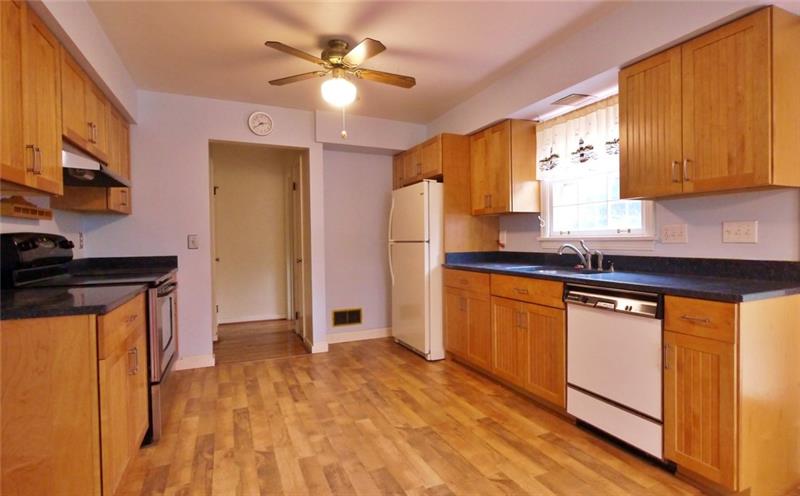 1115 Powers Run Road Pittsburgh, PA 15238 - Photo 10 of 22 Gallery Image 10