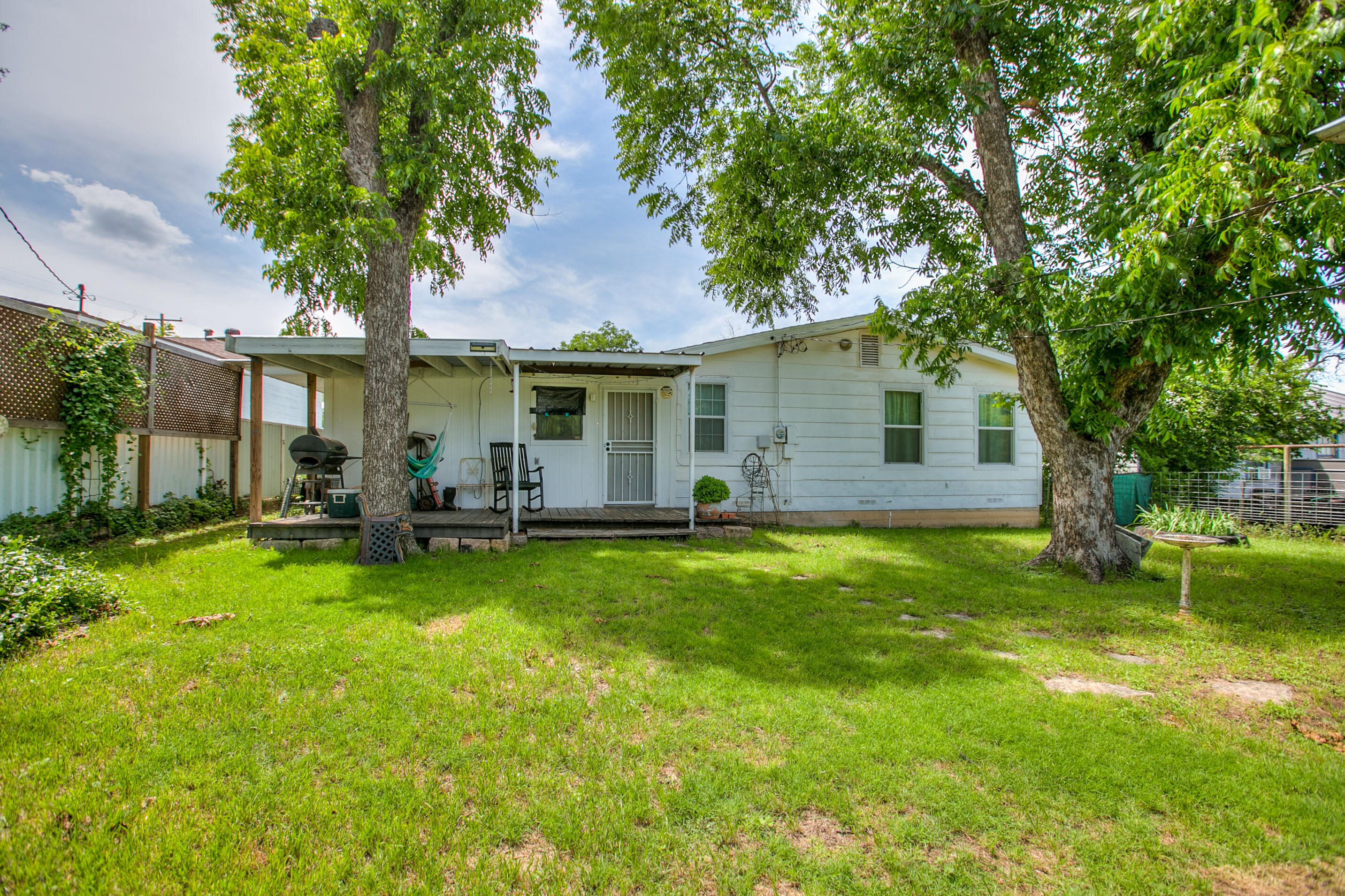 207 Hamilton Avenue Ballinger, TX 76821 - Photo 23 of 25 6L4A9734_5_6_7_8