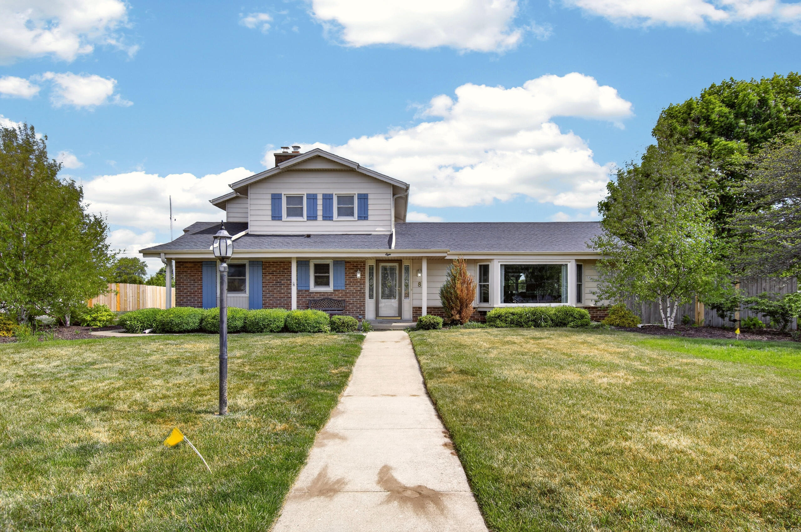 8 Steeplechase Drive Racine, WI 53402 - Photo 2 of 45 002_DSC_1184