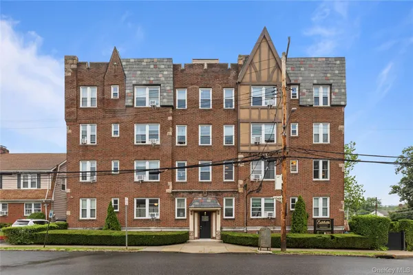 $324,999 | 2 Lockwood Avenue, Unit 2F, Bronxville, NY 10708