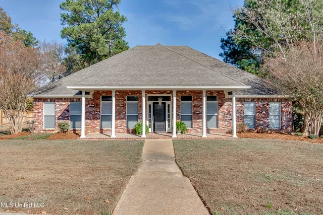 $374,900 | 307 Meadowview Lane, Brandon, MS 39047