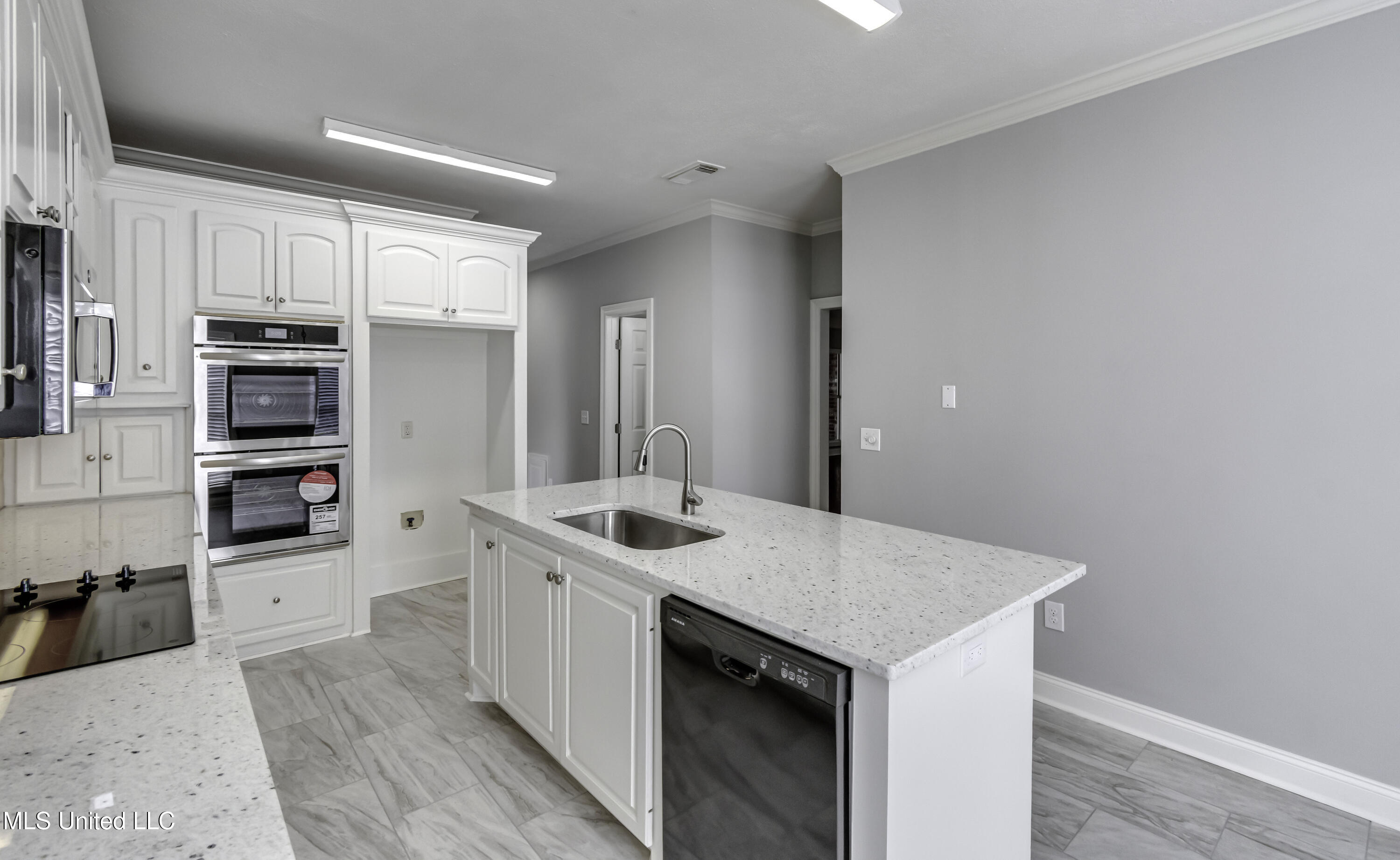 307 Meadowview Lane Brandon, MS 39047 - Photo 18 of 58 307 Meadowview Lane--38