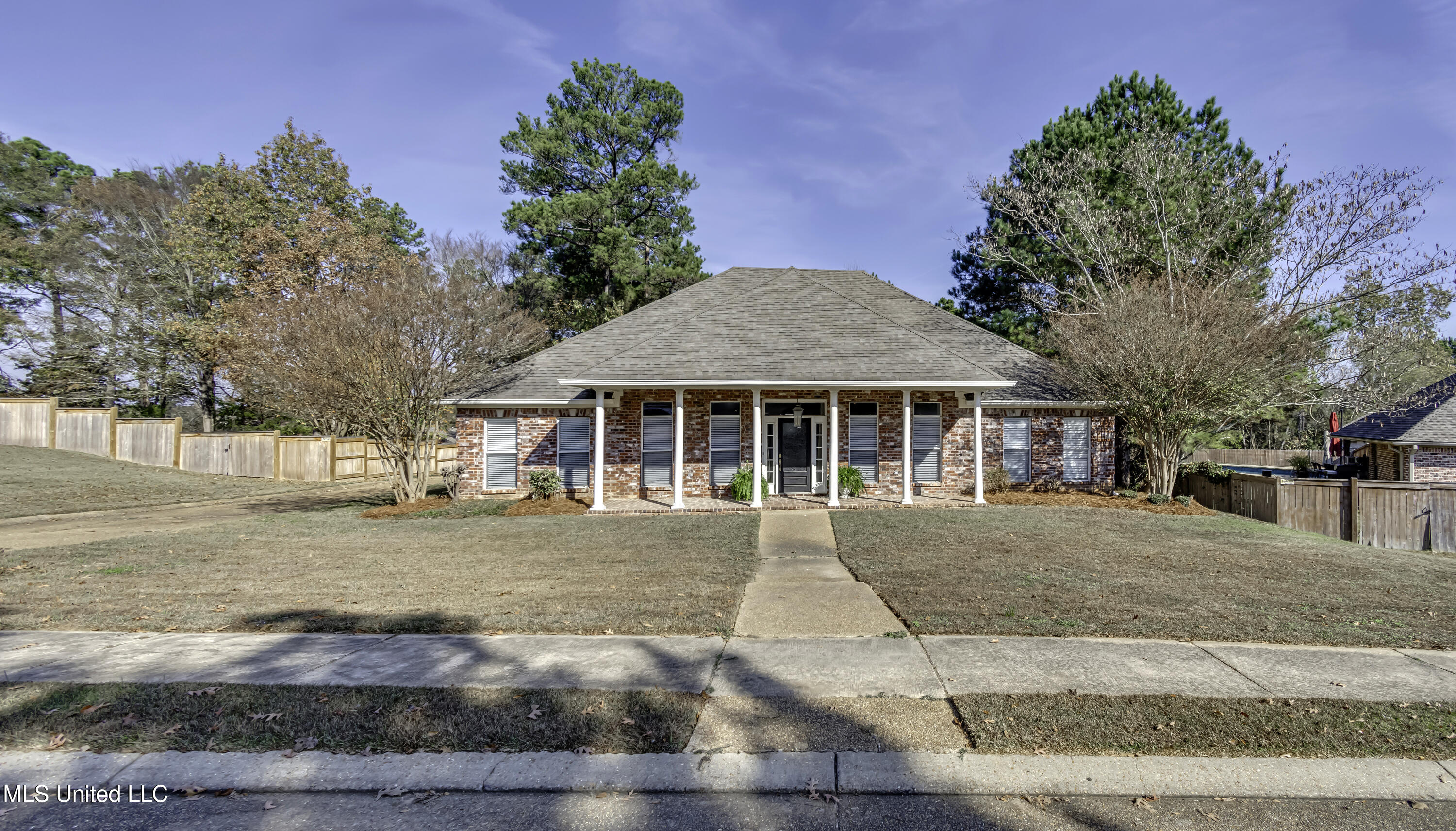 307 Meadowview Lane Brandon, MS 39047 - Photo 2 of 58 307 Meadowview Lane--4