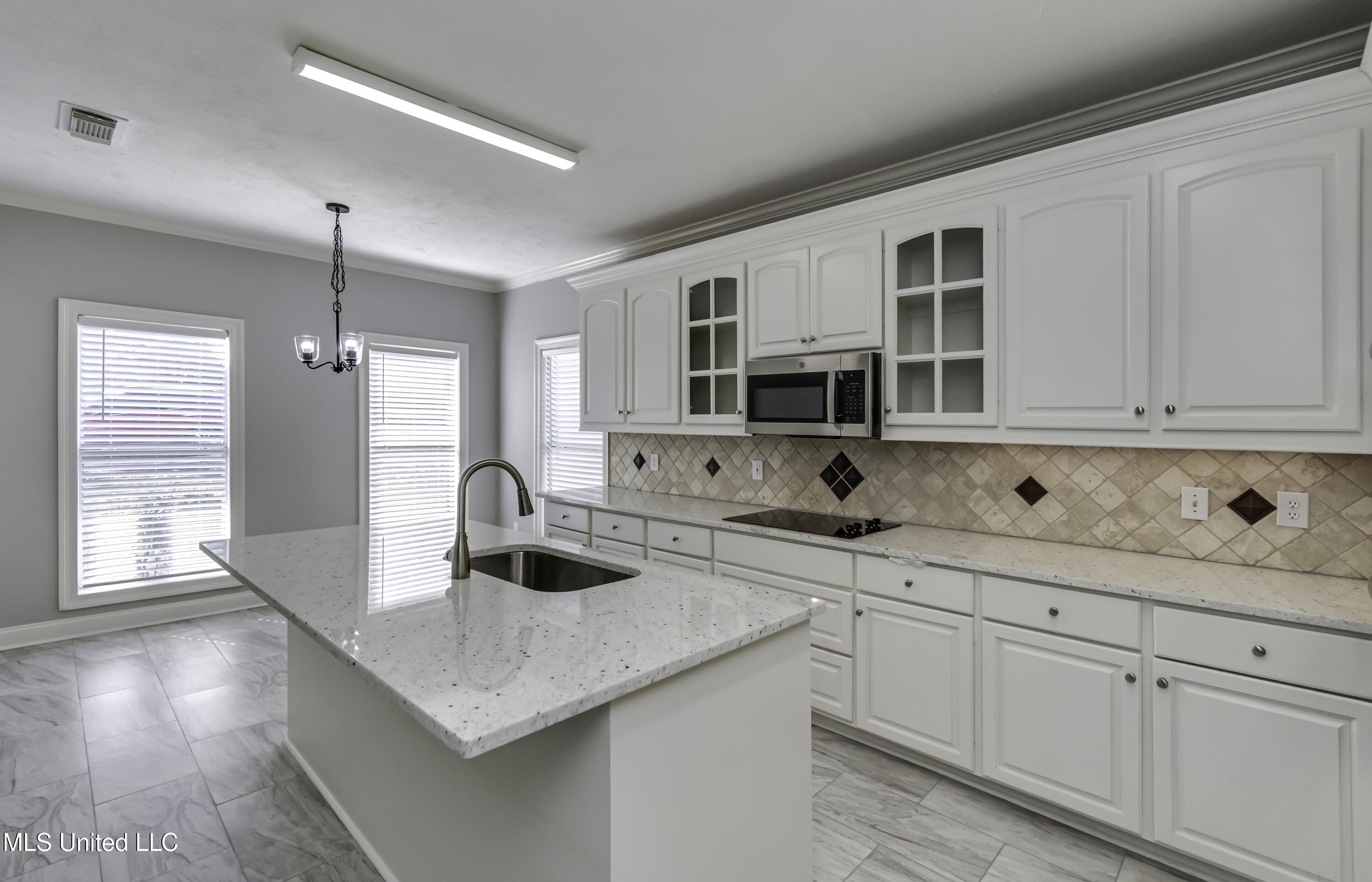 307 Meadowview Lane Brandon, MS 39047 - Photo 23 of 58 307 Meadowview Lane--41