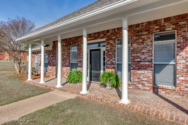 $374,900 | 307 Meadowview Lane, Brandon, MS 39047