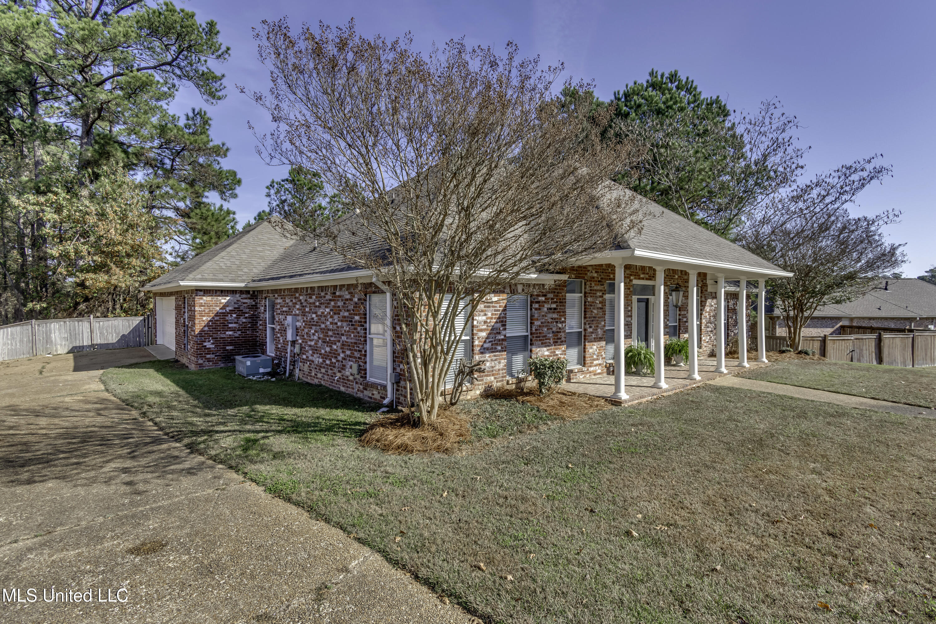 307 Meadowview Lane Brandon, MS 39047 - Photo 4 of 58 307 Meadowview Lane--7