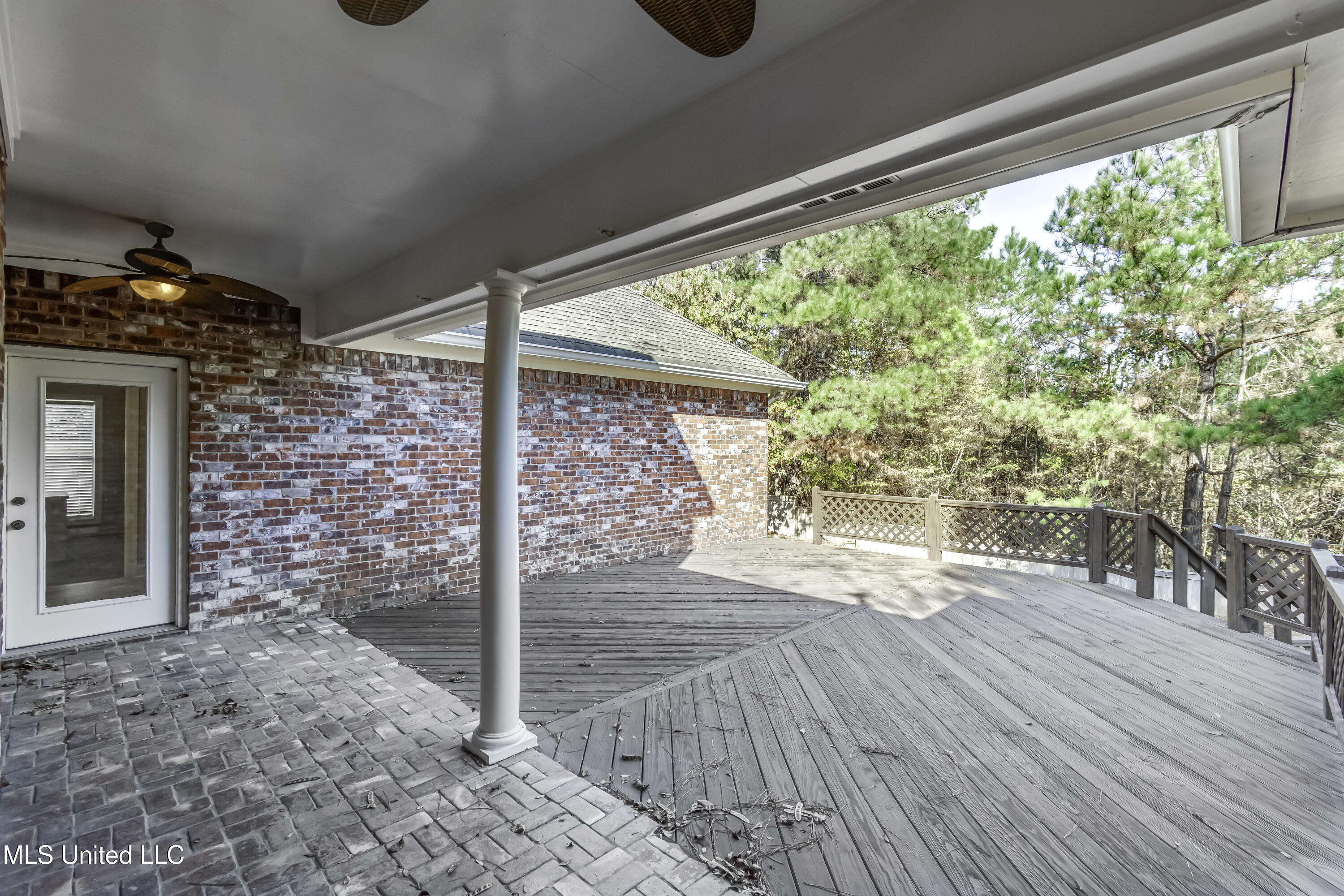 307 Meadowview Lane Brandon, MS 39047 - Photo 7 of 58 307 Meadowview Lane--12