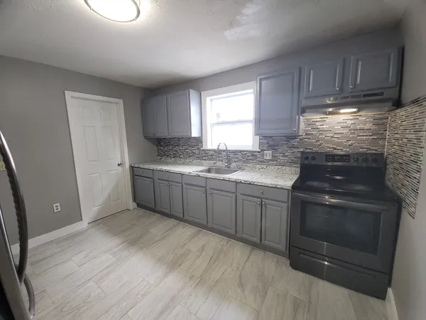 $3,000 | 26 Endicott Street, Unit 2, Lynn, MA 01902