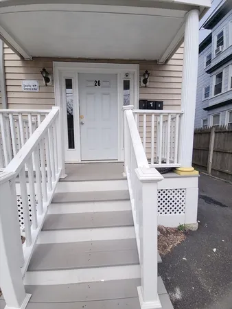 $3,000 | 26 Endicott Street, Unit 2, Lynn, MA 01902
