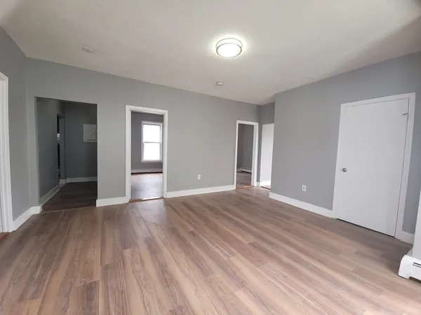 $3,000 | 26 Endicott Street, Unit 2, Lynn, MA 01902