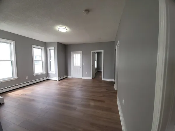 $3,000 | 26 Endicott Street, Unit 2, Lynn, MA 01902