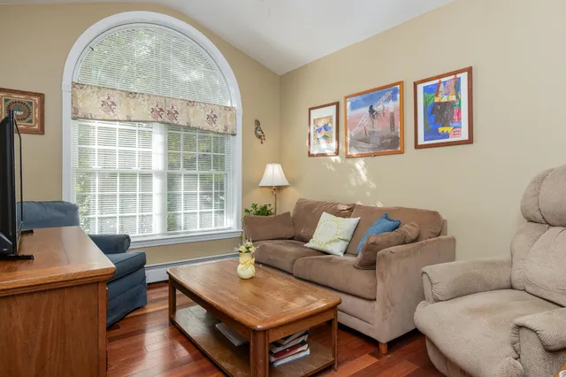 $525,000 | 5 Holly Circle, Bow, NH 03304