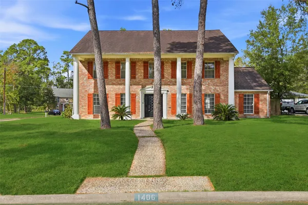 front view of house with a yard