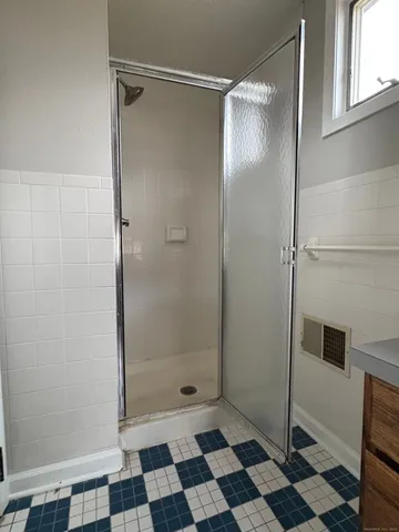 $2,182 | 15 Omo Street, Middletown, CT 06457