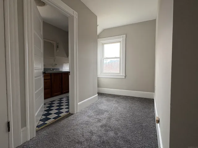 $2,182 | 15 Omo Street, Middletown, CT 06457