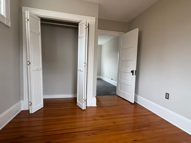 $2,182 | 15 Omo Street, Middletown, CT 06457