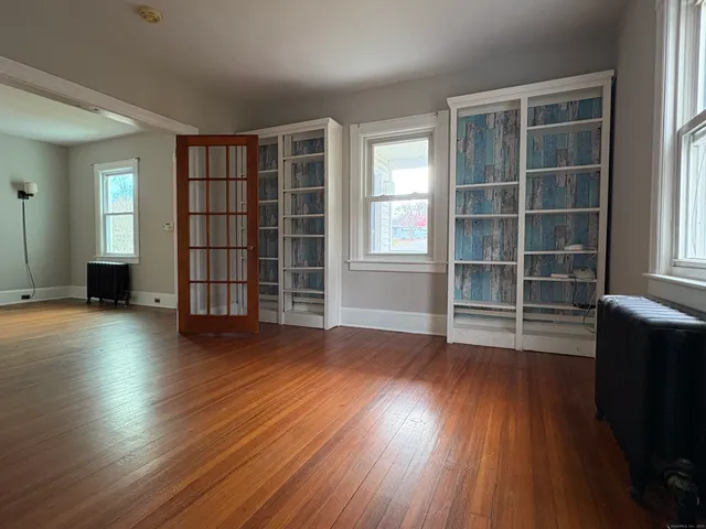 $2,182 | 15 Omo Street, Middletown, CT 06457