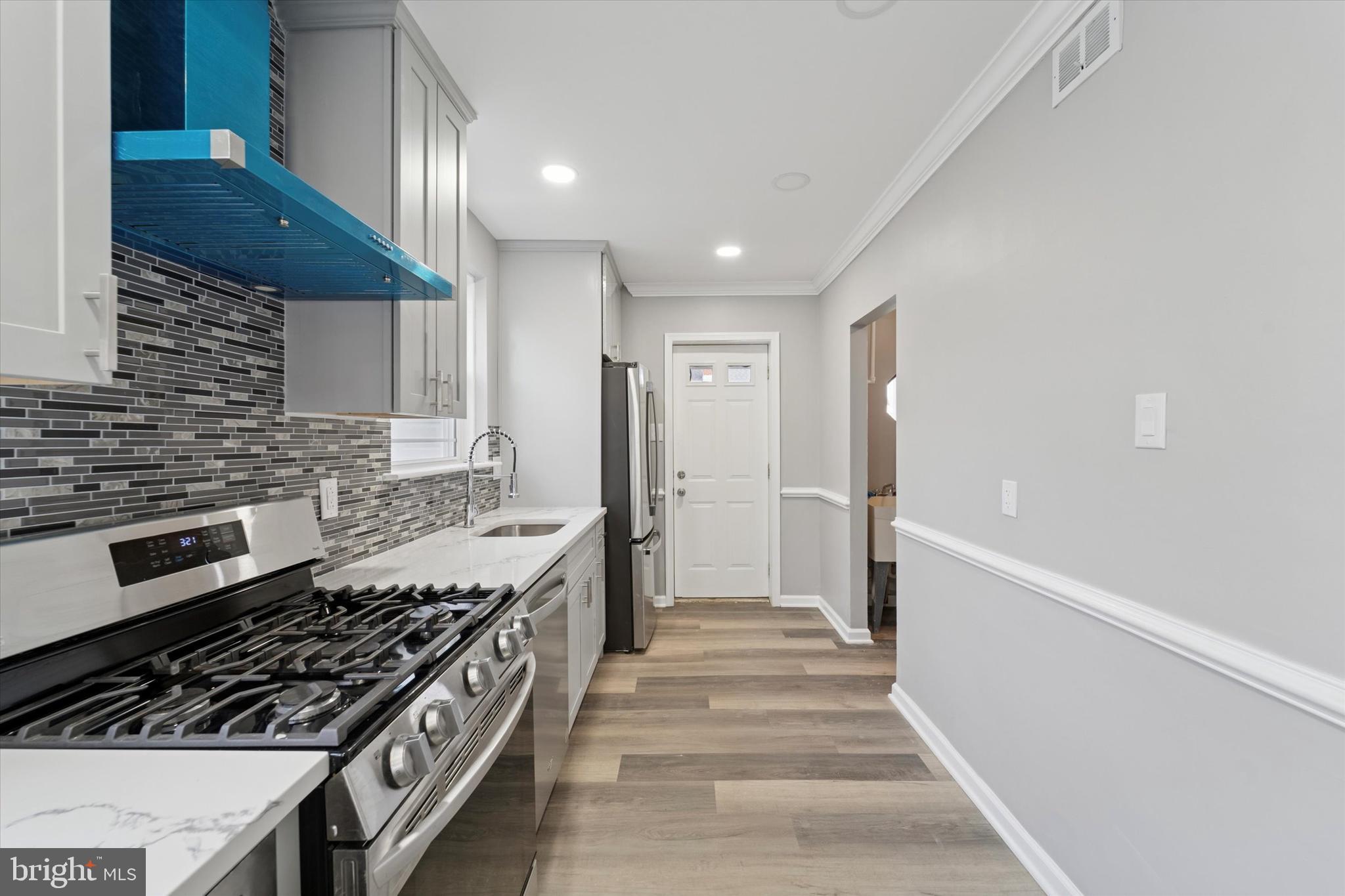 9222 Puritan Road Philadelphia, PA 19114 - Photo 8 of 28 Gallery Image 8