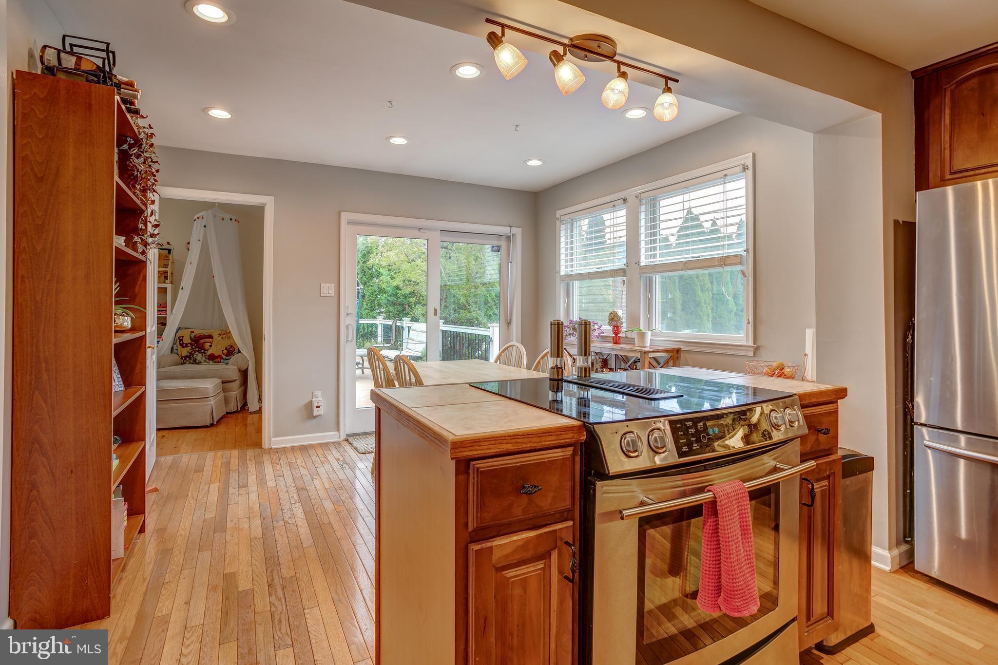 561 Hawarden Road Springfield, PA 19064 - Photo 14 of 43
