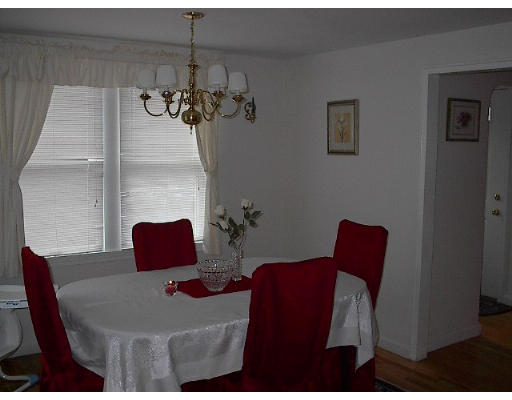 26 Hancock Road Wakefield, MA 01880 - Photo 5 of 6 Gallery Image 5