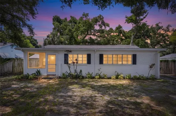 $3,100 | 1005 East Flora Street, Tampa, FL 33604