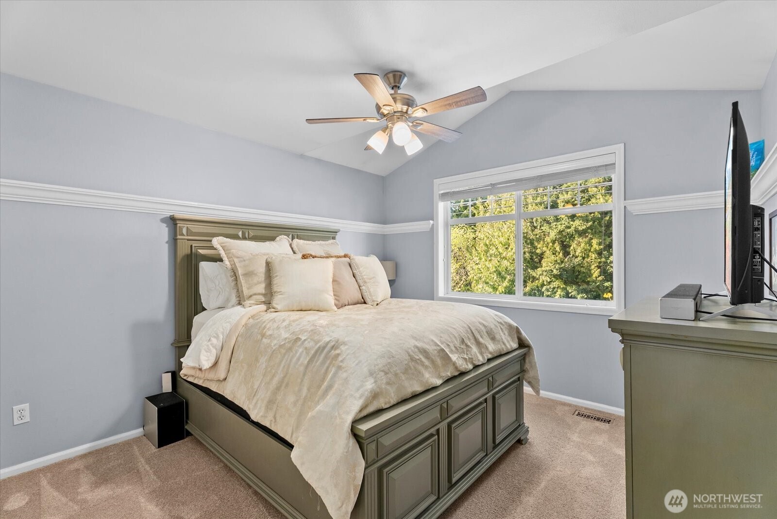8907 Northeast 152nd Place Bothell, WA 98011 - Photo 20 of 40