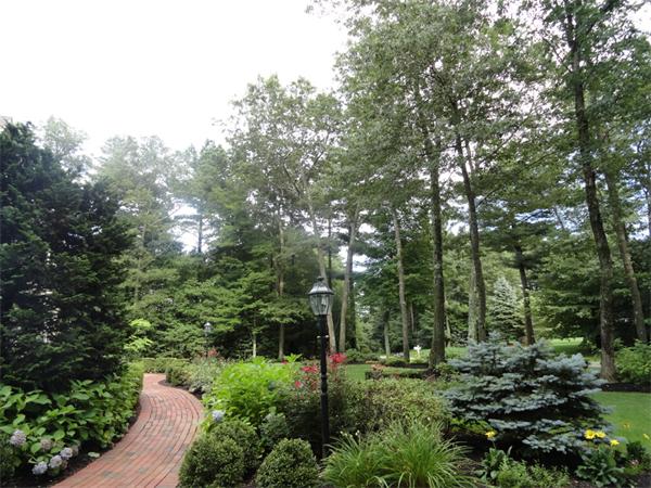 10 Stonegate Road Hopkinton, MA 01748 - Photo 22 of 26 Gallery Image 22