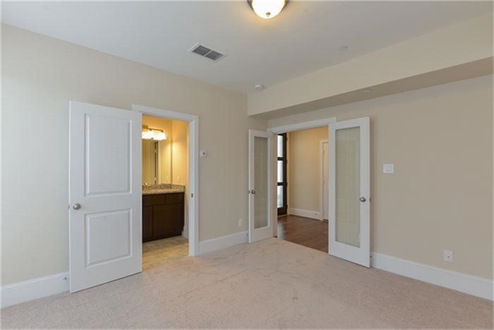 2112 Radcliffe Street Houston, TX 77007 - Photo 14 of 23