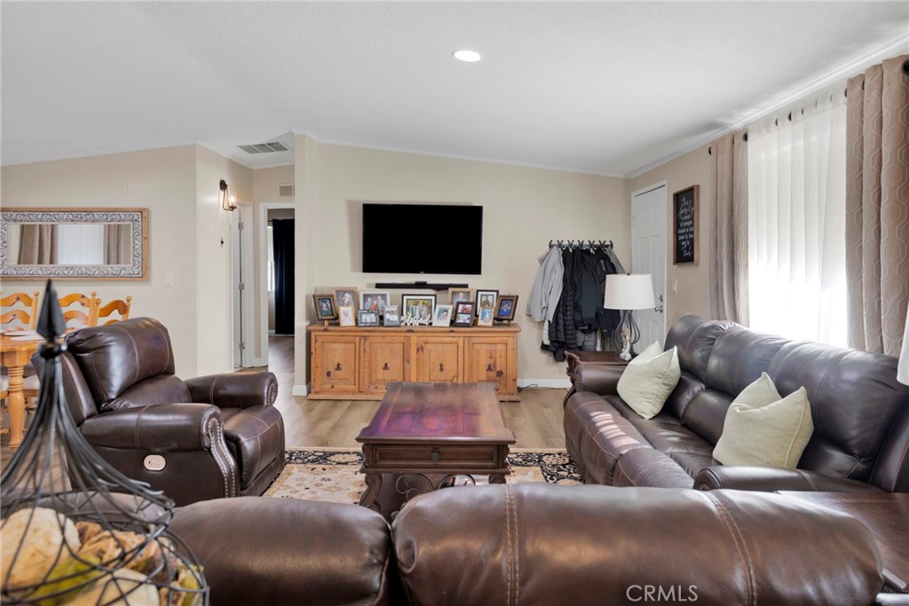 12245 Cordero Road Victorville, CA 92392 - Photo 17 of 48
