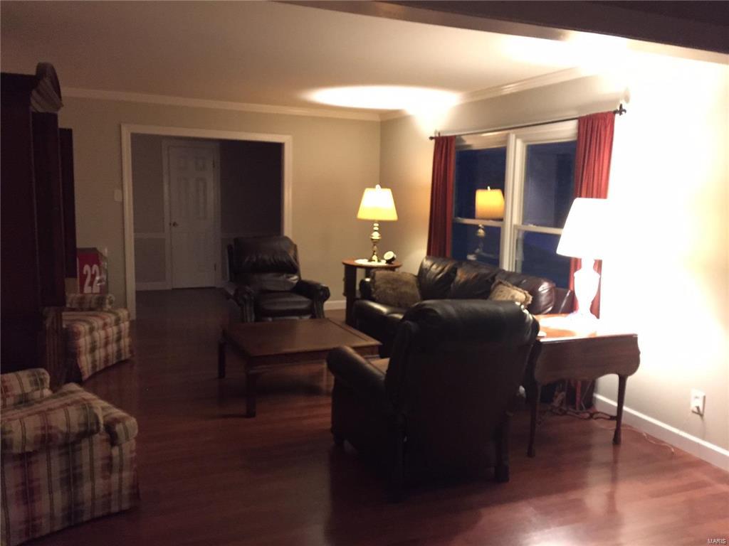 12225 Robyn Road St. Louis, MO 63127 - Photo 5 of 19 Gallery Image 5