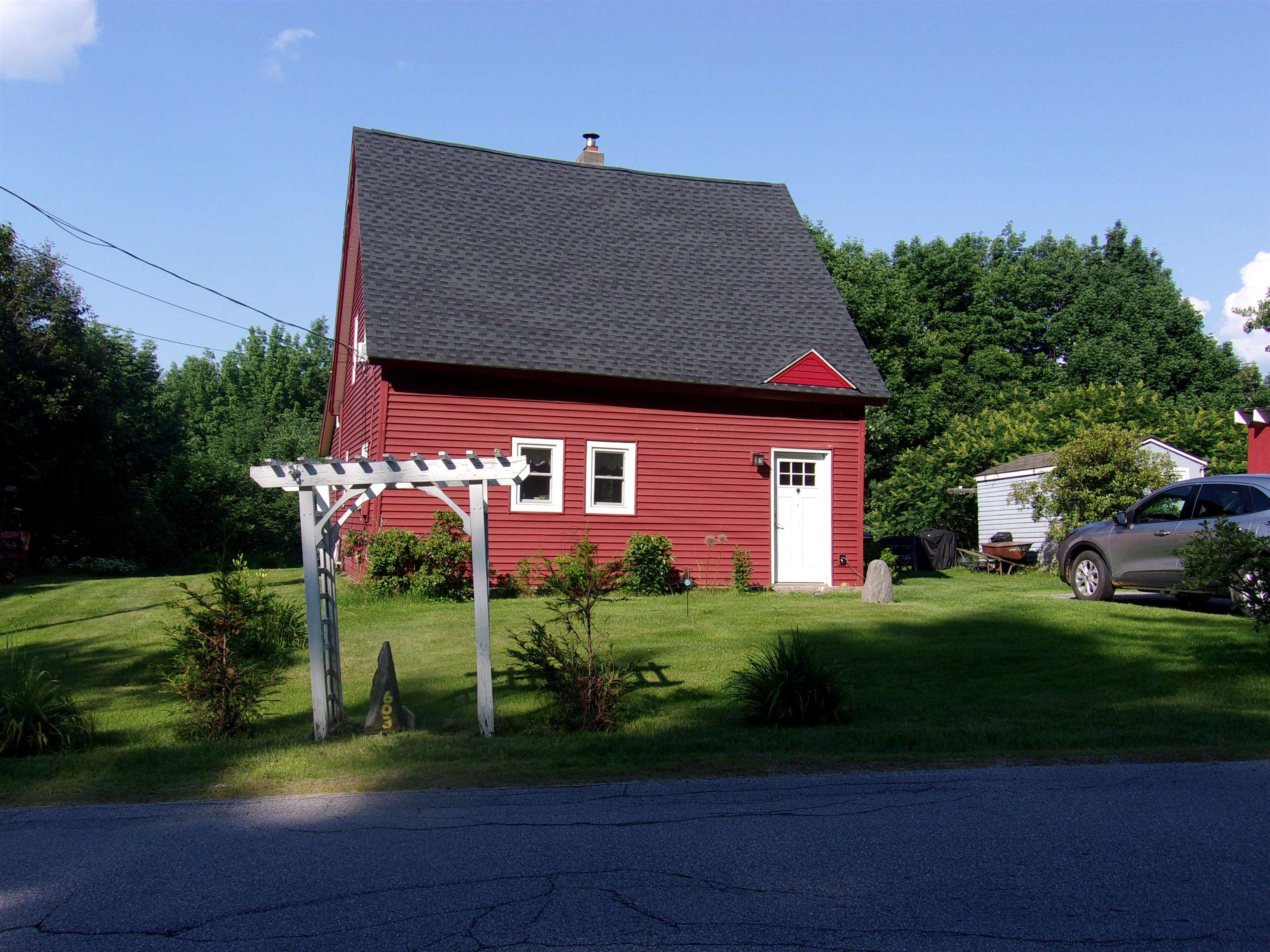 421 Bradley Hill Road Benton, NH 03785 - Photo 2 of 26