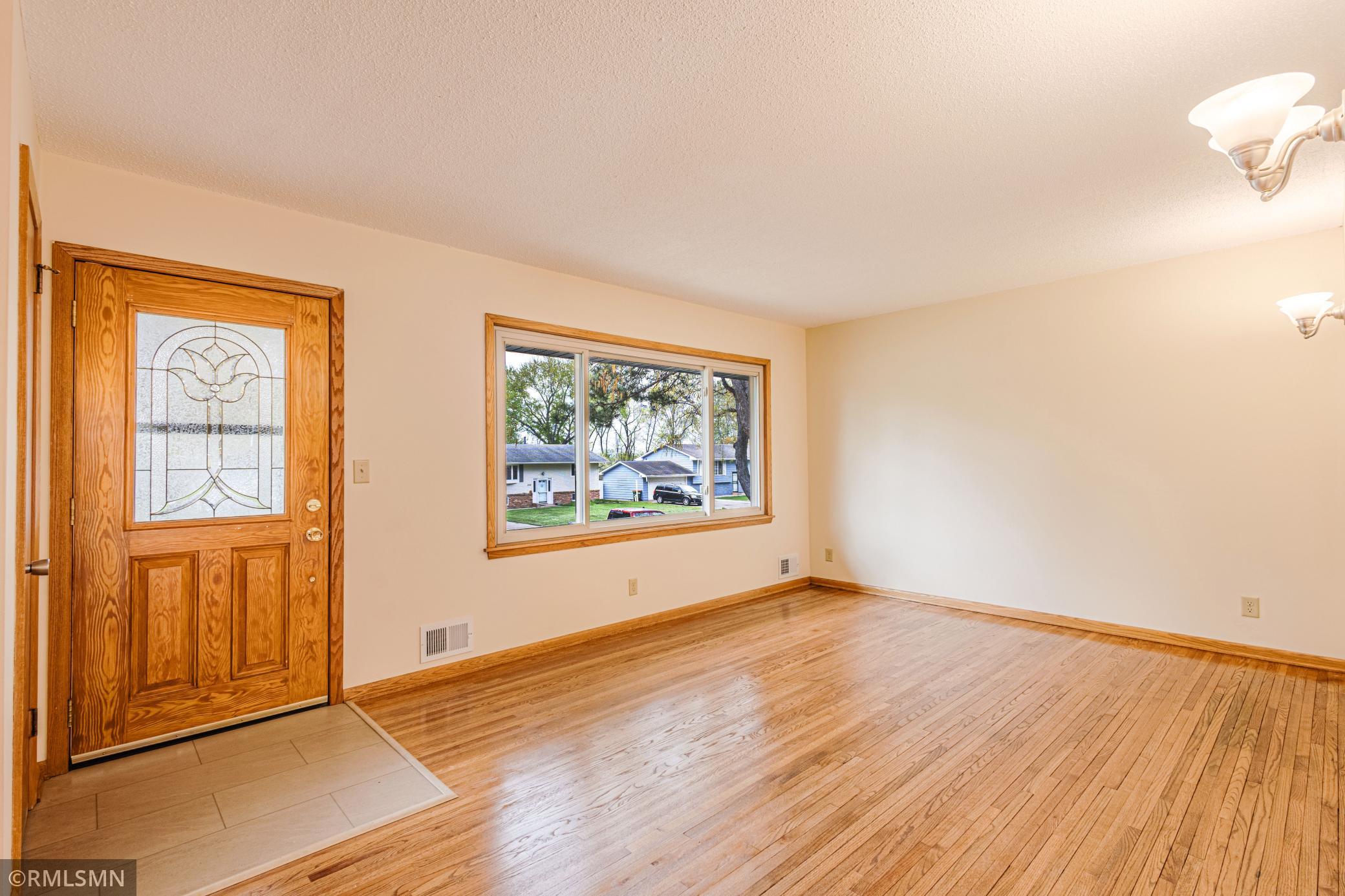 367 Manor Drive Northeast Spring Lake Park, MN 55432 - Photo 8 of 45