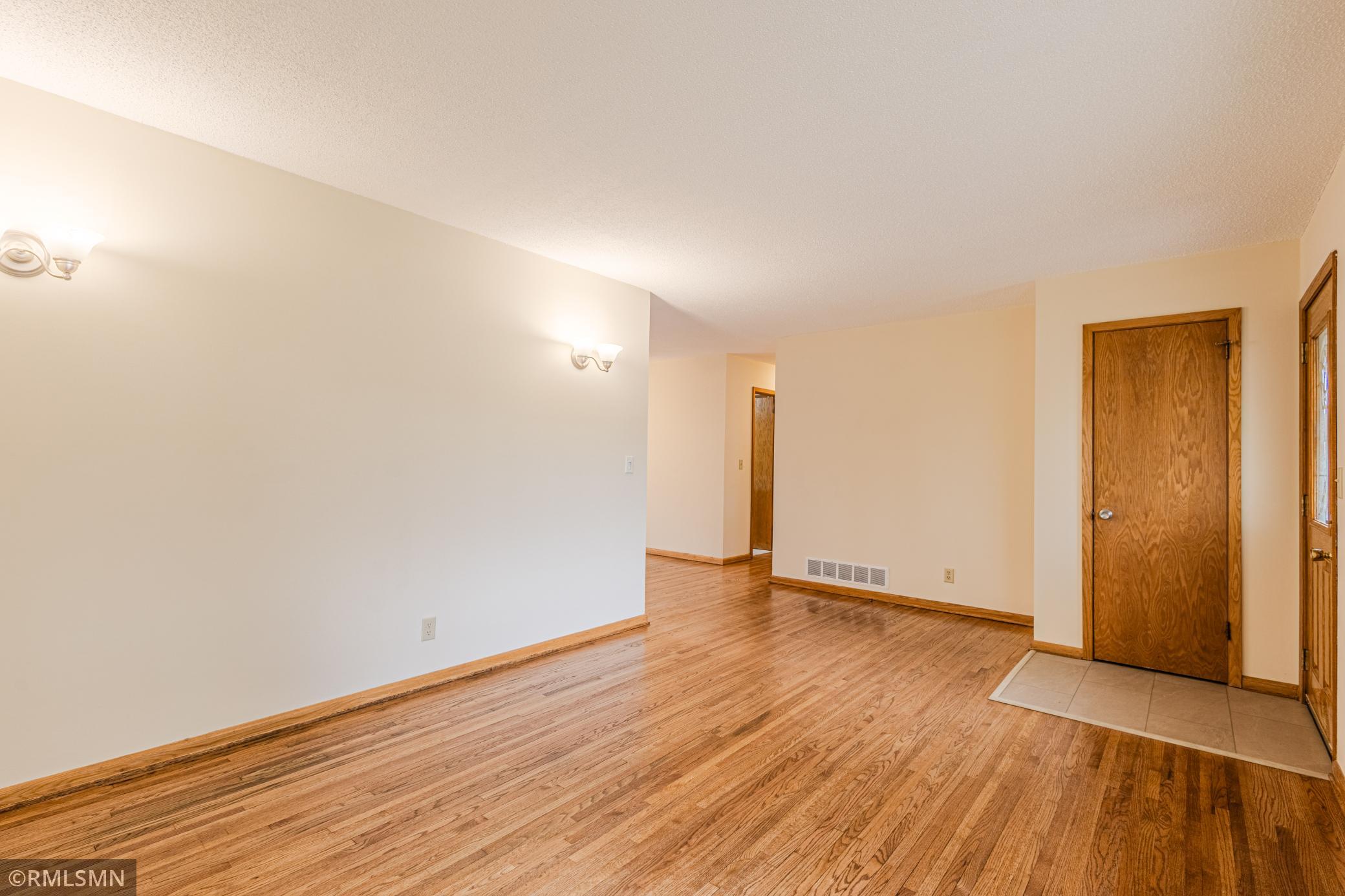 367 Manor Drive Northeast Spring Lake Park, MN 55432 - Photo 10 of 45