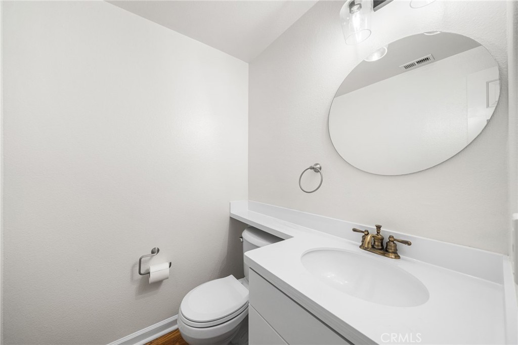 4655 Barcelona Way Oceanside, CA 92056 - Photo 16 of 35 LOWER HALL BATH