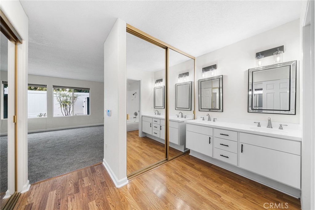 4655 Barcelona Way Oceanside, CA 92056 - Photo 19 of 35 LOWER PRIMARY EN SUITE