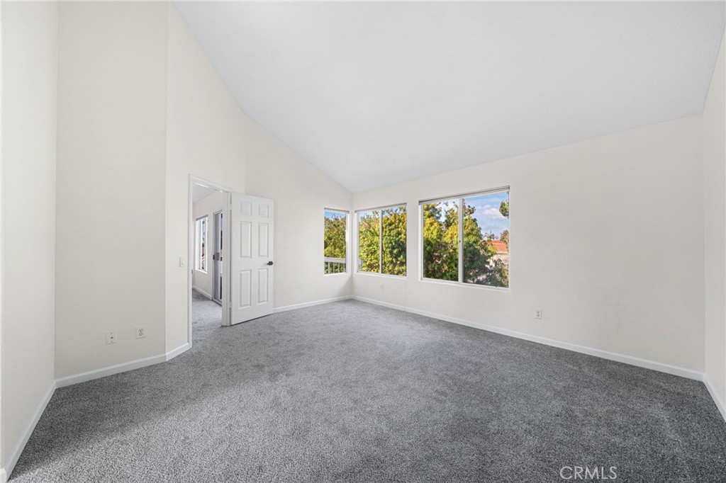 4655 Barcelona Way Oceanside, CA 92056 - Photo 26 of 35