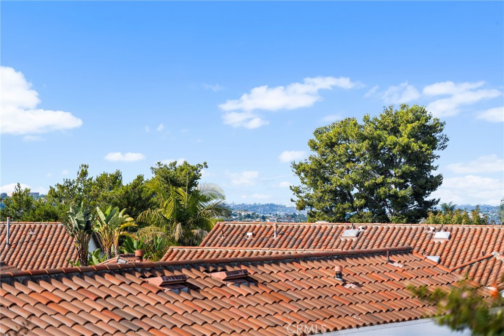 4655 Barcelona Way Oceanside, CA 92056 - Photo 32 of 35 WESTERN VIEW FROM UPPER DECK
