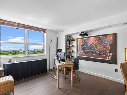 $1,100,000 | 650 West Avenue, Unit 1208, Miami Beach, FL 33139