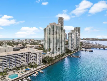 $1,100,000 | 650 West Avenue, Unit 1208, Miami Beach, FL 33139