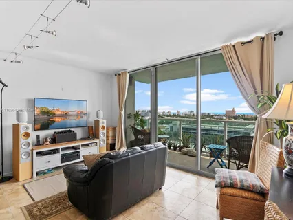 $1,100,000 | 650 West Avenue, Unit 1208, Miami Beach, FL 33139