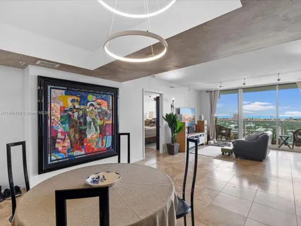 $1,100,000 | 650 West Avenue, Unit 1208, Miami Beach, FL 33139