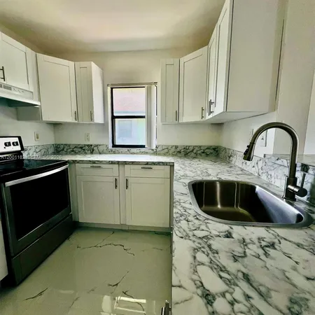 $1,699 | 4030 Northwest 87th Avenue, Unit 4030, Sunrise, FL 33351