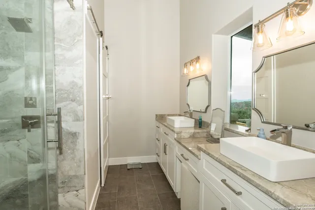 $1,800,000 | 225 Arrowhead Lane, Pipe Creek, TX 78063