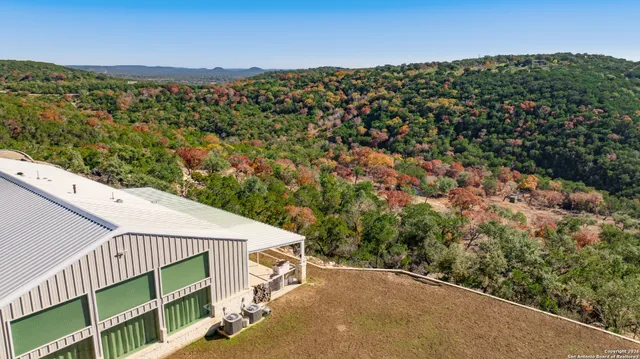 $1,800,000 | 225 Arrowhead Lane, Pipe Creek, TX 78063