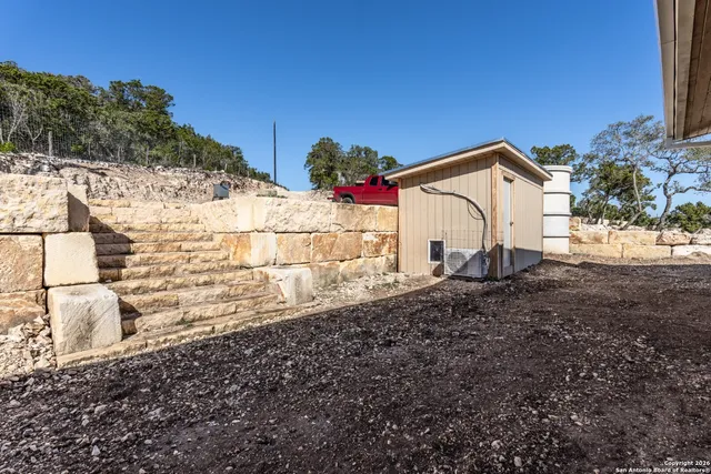 $1,800,000 | 225 Arrowhead Lane, Pipe Creek, TX 78063